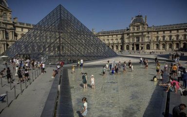 Il Louvre è disponibile a restituire 7 opere trafugate